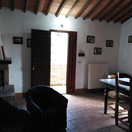 Agritur Villa Osvaldo Castiglione Del Lago Perugia Colazione Piscina Acqua Salata Buitenkant foto